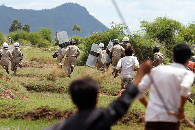 Sovan Philong, Violent Scenes from a Rice Paddy, 2011. Courtesy of the artist and Asia Motion.